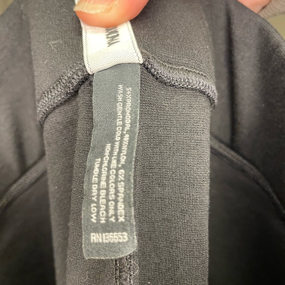 American Giant Black Capri Leggings - Picture 6 of 7